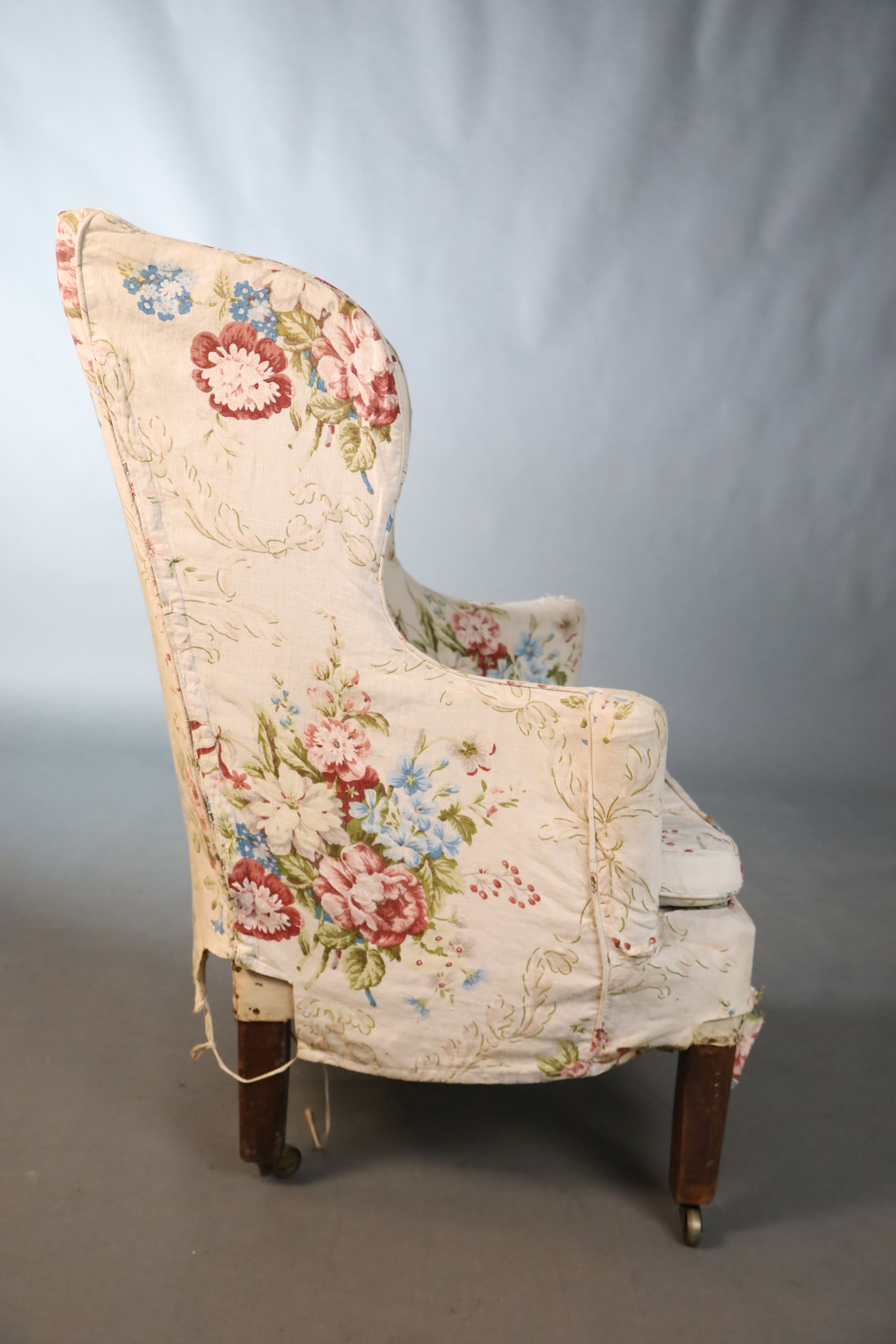 A George III mahogany wing armchair, W.51cm D.76cm H.107cm